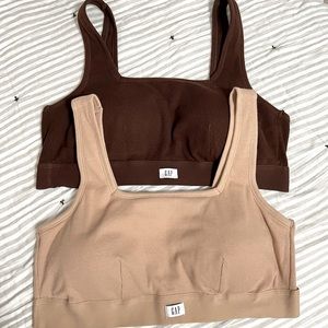 2 pack GAP -brown and beige cotton bras with built in paddings